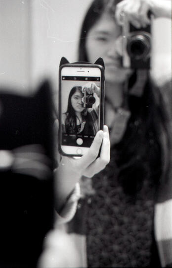 meet the eye, series (2021): screentime (#1)